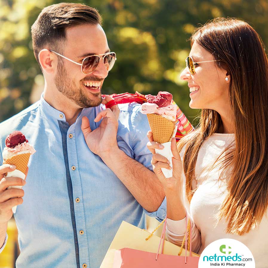 Couple eating ice-creams