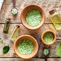 Athlete’s Foot: 5 Amazing Home Remedies To Beat This Fungal Infection