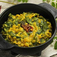 Drumstick Leaves: Beat Monsoon Infections With These Moringa Oleifera Dishes