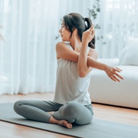 5 Simple Stretches to Relieve Finger And Hand Pain From Mobile Phone Use