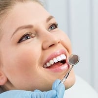What causes Gum disease or Gingivitis?