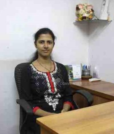 Dr. Dipexa Parmar - Physiotherapist