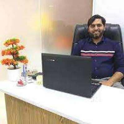 Dr. Farooq Ahmed - Dentist