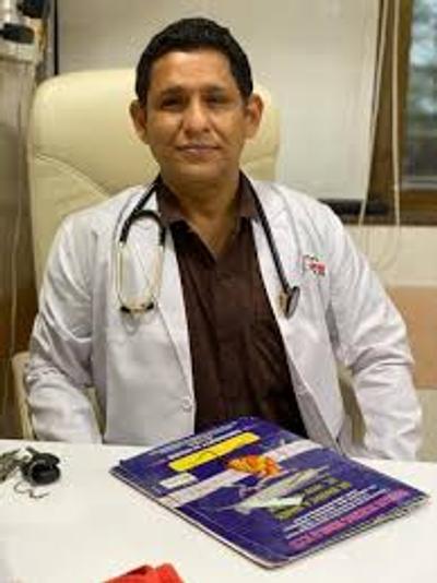 Dr. Bharat Manek - General Physician