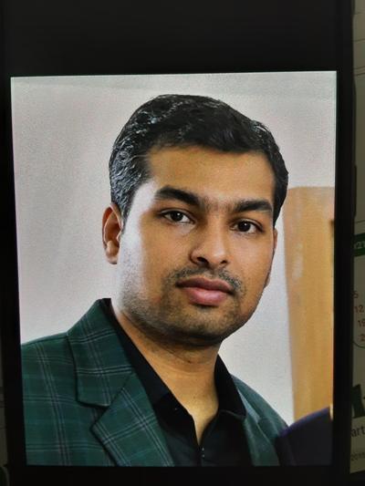 Dr. Shantanu Jain - Orthopedist