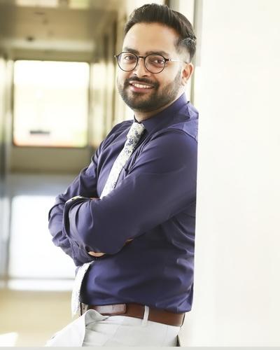 Dr. Praveen Singh - Dentist