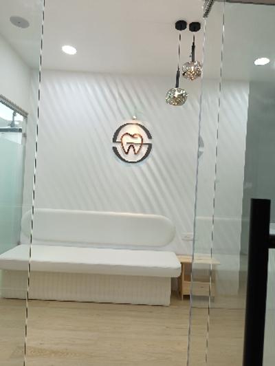 Dr. Maitry Dapkawala - Dentist