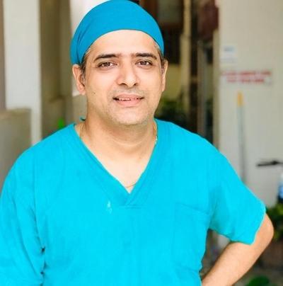 Dr. Neeraj Saraswat - Dentist