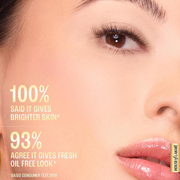 Lakme Makeup+Skincare Vitc Superglow Skin Perfecting Compact Ivory10 8 gm - Compact Powder