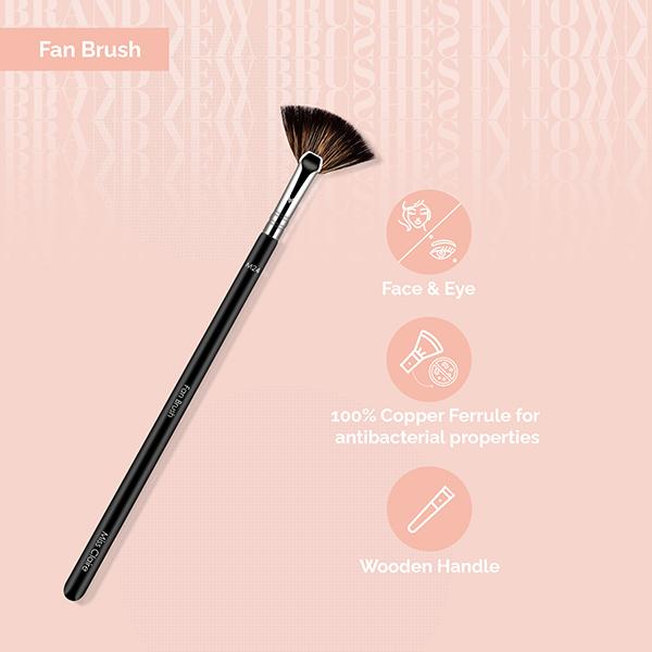 Miss Claire M24 - Fan Brush (Chrome) 1's - Face Brush