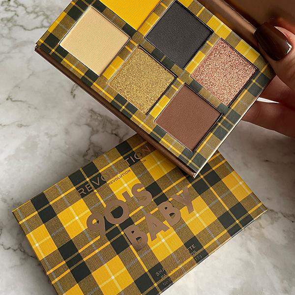 Makeup Revolution Power Eyeshadow Palette 90's Baby 6.6 gm - Eye Shadow Palettes