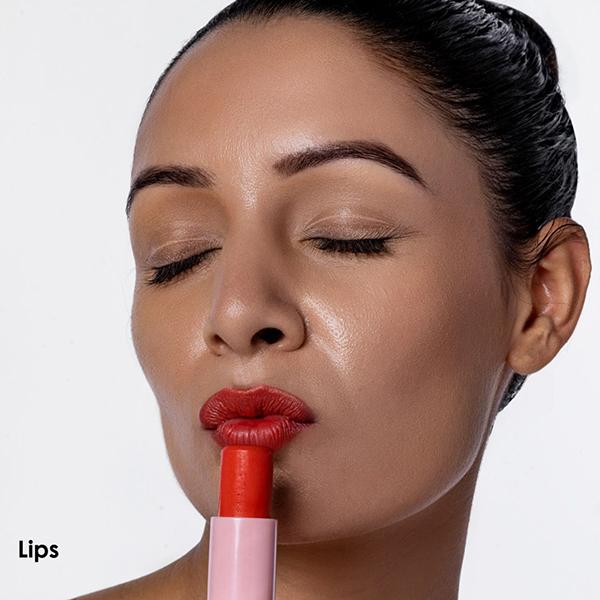 Blue Heaven Kiss & Blush Lip And Cheek Tint, Coral Blush 8.5 gm - Blushes