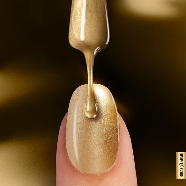 Lakme Ultimate Glam Chrome Nail Bronze 6 ml - Nail Polish