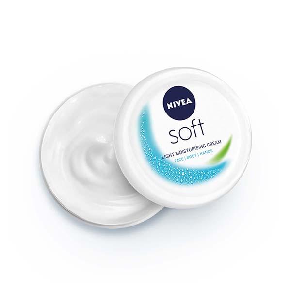 Netmeds | Nivea Soft Entertainer College Edition Light Moisturiser for Fresh & Soft Skin 200ml