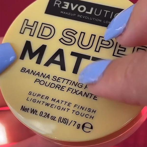 Makeup Revolution Relove HD Super Matte Banana Powder 7 gm - Loose Powder