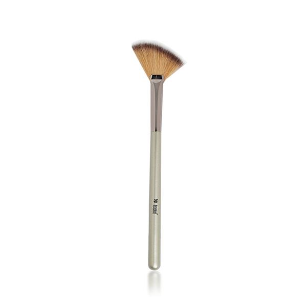 Netmeds | Bronson Professional Classic Angled Fan Brush For Make Up 1's
