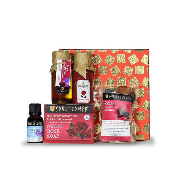 Netmeds | Soulflower Romantic Rose Bath And Aroma Set 600 gm