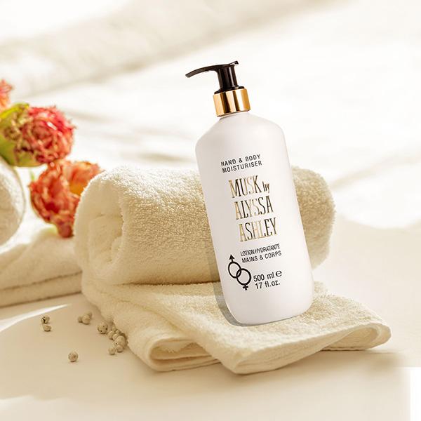 Alyssa Ashley Musk Hand & Body Lotion Lotion With Pump 500 ml - Lotions & Creams