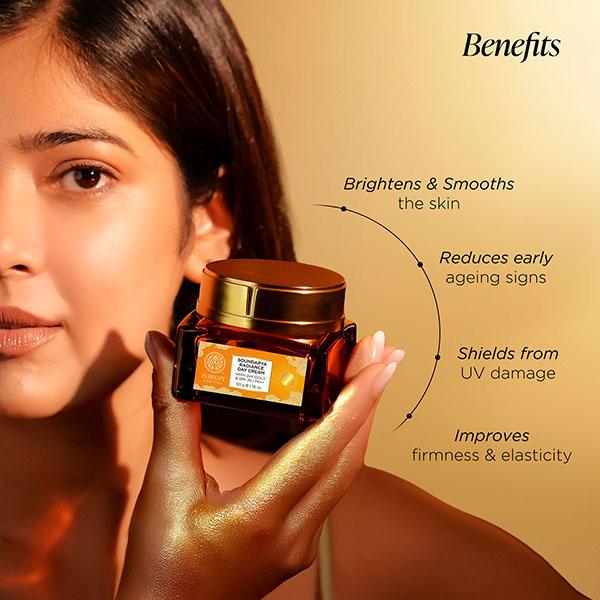 Forest Essentials Soundarya Radiance Cream With 24K Gold SPF 30 PA ++ Moisturizer 50g - Face Moisturizers