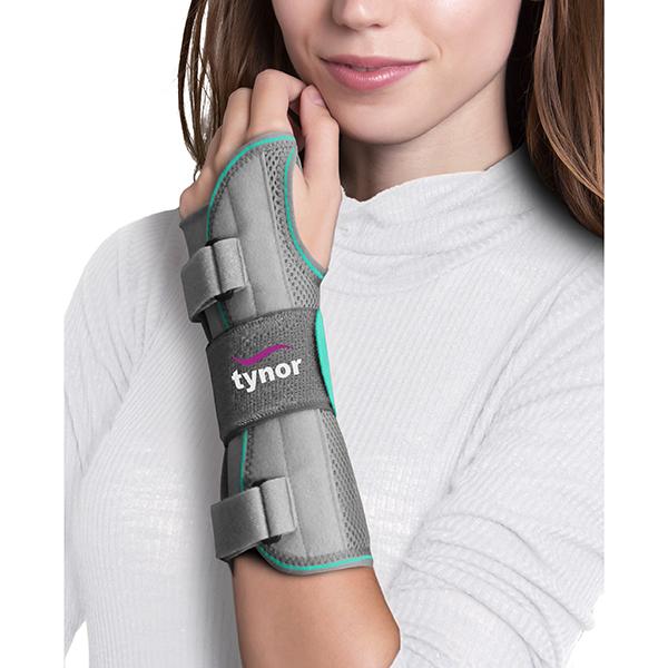 Netmeds | Tynor Wrist and Forearm Splint Right (M) (E 03)
