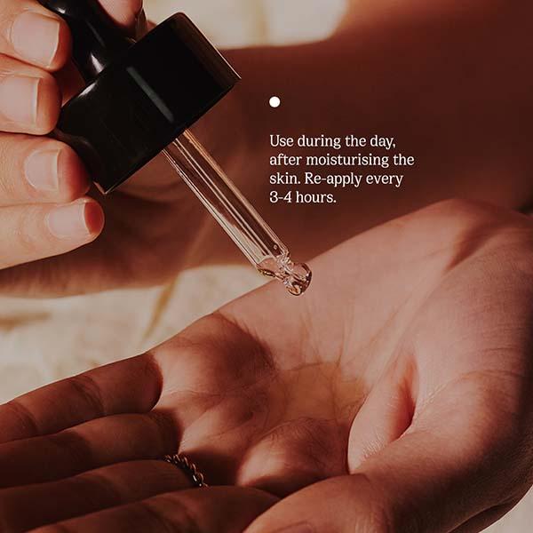 82E Patchouli Glow Sunscreen Drops SPF 40 PA+++ with Patchouli and Ceramides (Mini) 15 ml - Face Sunscreen