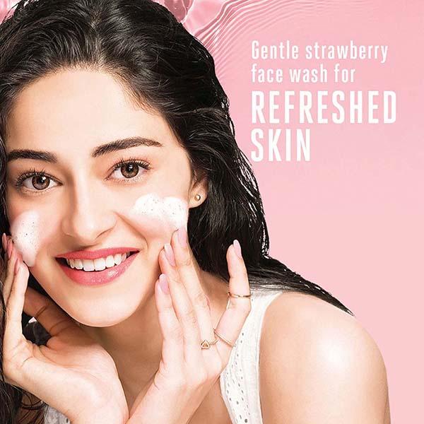 Lakme Blush and Glow Strawberry Freshness Gel Face Wash with Strawberry Extracts 50 gm - Face Scrubs