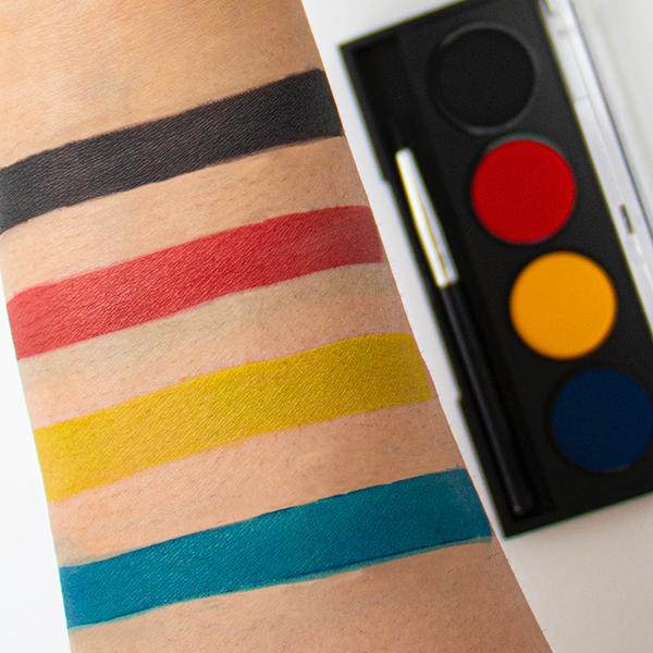 Makeup Revolution Graphic Eyeliner Palettes Artist Ego 5.4 gm - Eyeliners