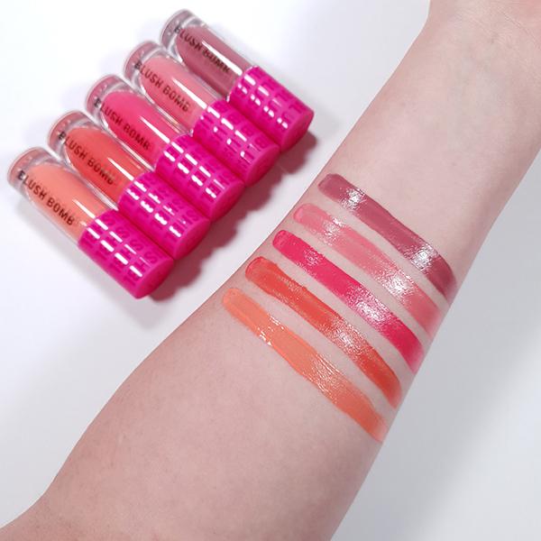 Makeup Revolution Blush Bomb Cream Blusher Rose Lust 4.6 ml - Blushes