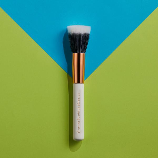 Pigment Play Large Stippling Brush 1's - Face Brush