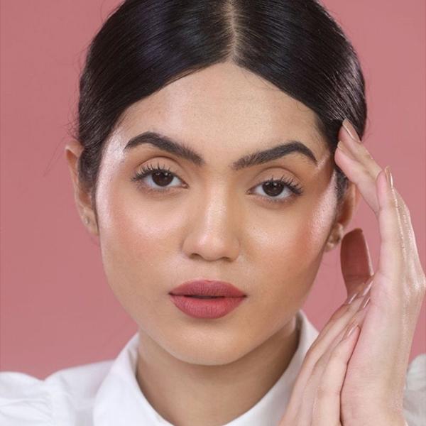 Plume Luxe Matte Liquid Lipstick Kinda Famous 30 gm - Liquid Lipsticks