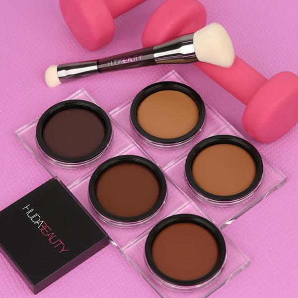 Huda Beauty Sculpt & Shade Brush (Contour/Bronzer) 1's - Face Brush