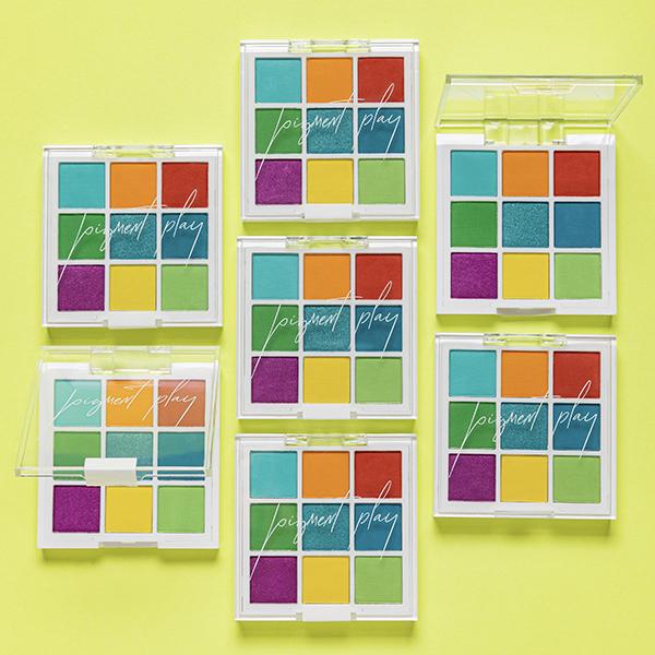 Netmeds | Playground Hero Shadow Palette - Tropical Vacation 9 gm