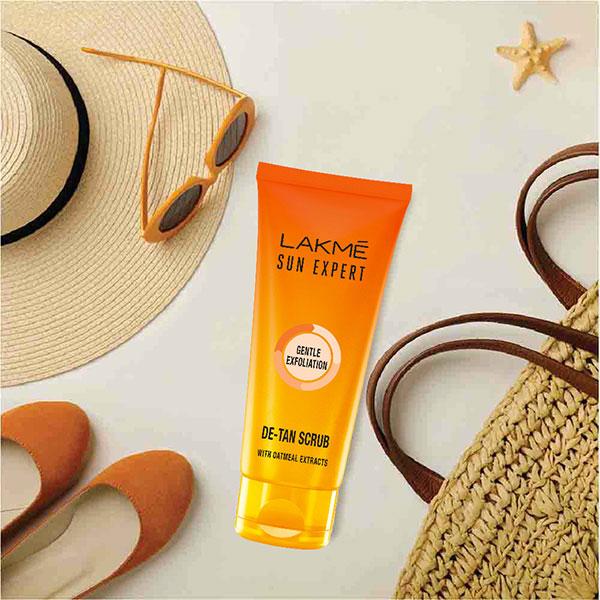 Lakme Sun Expert Gentle Exfoliation De Tan Scrub with Oatmeal Extracts 50gm - Scrubs & Exfoliants