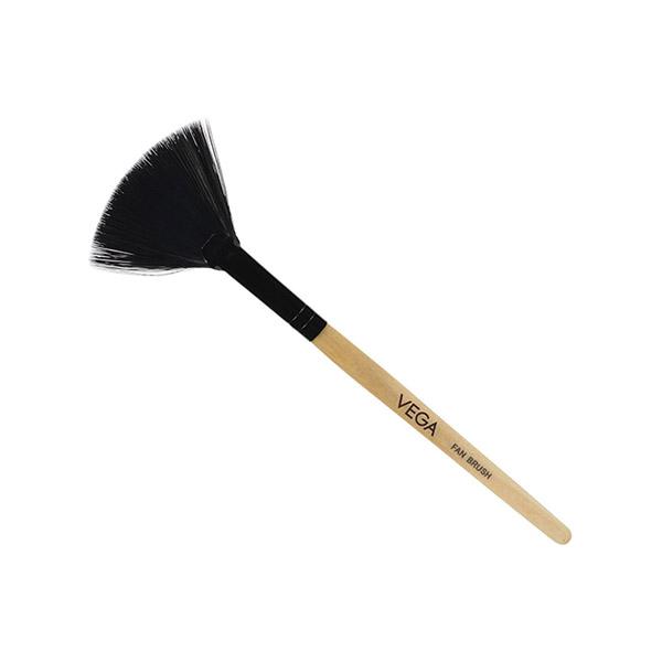 Netmeds | Vega Fan Makeup Brush, Wooden Color 2's