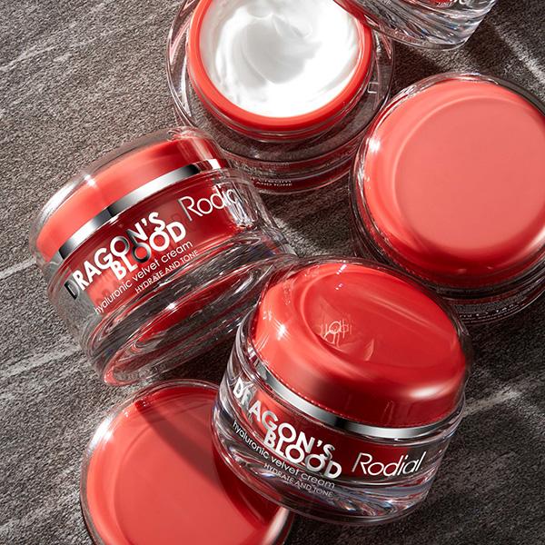 Rodial Dragon's Blood Hyaluronic Velvet Cream-Glow, Plump & Hydrate with Hyaluronic Acid & Squalane 50 ml - Face Moisturizers