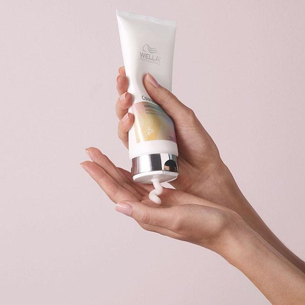 Wella Professionals ColorMotion+ Moisturizing Color Reflection Conditioner 200 ml - Conditioners