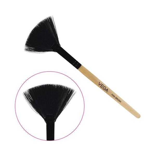 Vega Fan Makeup Brush, Wooden Color 2's - Face Brush
