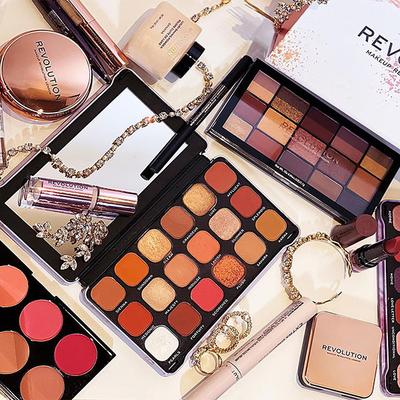 Revolution Forever Flawless Decadent 19.8 gm - Face Palettes