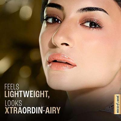 Lakme Xtraordin Airy Mattreal Mousse Beighoney 12 gm - Foundation