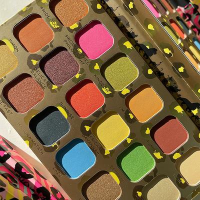 Makeup Revolution x Lion King Hakuna Matata Eyeshadow Palette 16.5gm - Eye Shadow Palettes