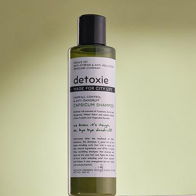 Detoxie Anti-Dandruff and Flake Relief Capsicum Shampoo 200 ml - Shampoos