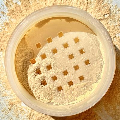 Makeup Revolution Relove HD Super Matte Banana Powder 7 gm - Loose Powder