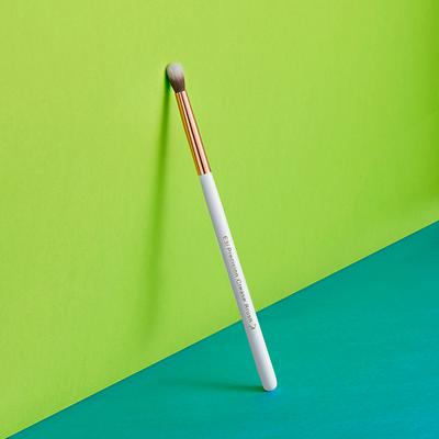 Pigment Play Precision Crease Brush 1's - Eye Brush