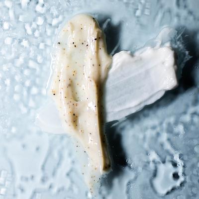 Petal Fresh Smoothing Coconut Body Scrub 473 ml - Scrubs & Exfoliants
