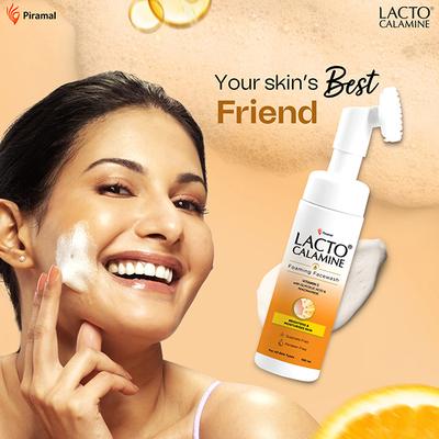 Lacto Calamine Vitamin C Foaming Face Wash, Brightens Skin, Control Blackheads and Whiteheads 150 ml - Face Wash & Cleansers