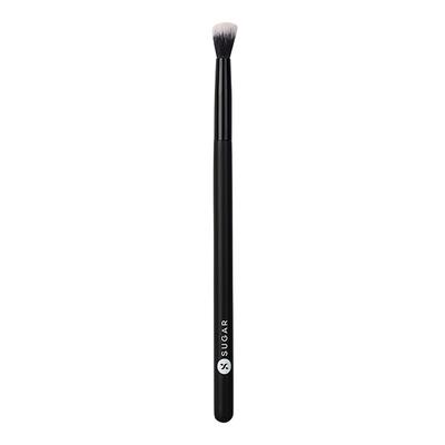 SUGAR Cosmetics Blend Trend Eyeshadow Brush - 043 Round Xl 18 gm - Eyeshadow, Bases & Primers