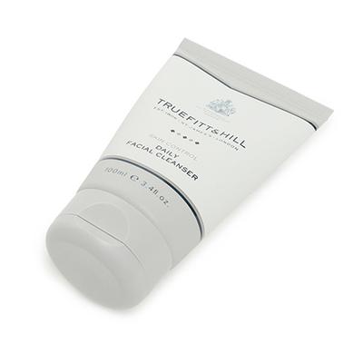 Truefitt and Hill Skin Control Facial Cleanser Essential Grooming Collection 100 ml - Face Wash & Cleansers