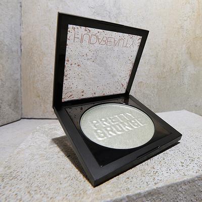 Huda Beauty Pretty Grunge Face Gloss 4 gm - Highlighters & Illuminators