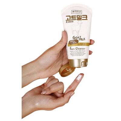Made in Nature Goat Milk Foam Cleanser 100 ml - Face Wash & Cleansers