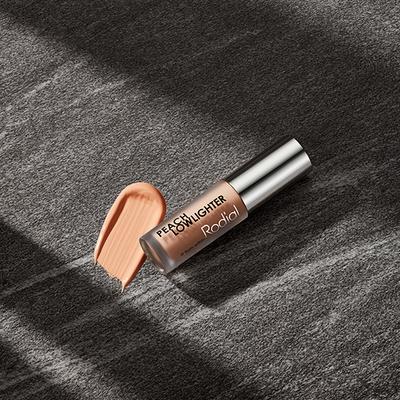 Rodial Peach Lowlighter - Silky, Non-Shimmer Correcting and Highlighting Concealer Infused Caffeine 5.5 ml - Concealer